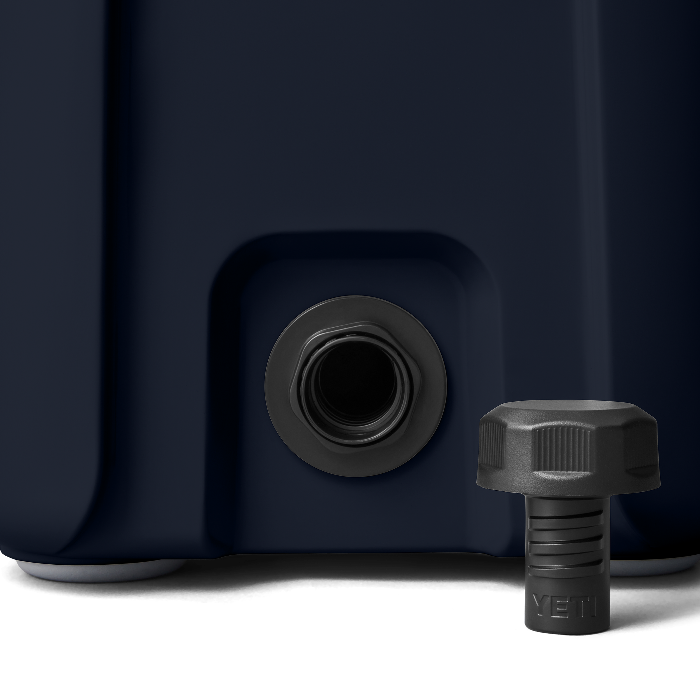 Roadie® 15 Hard Cooler - Image 4